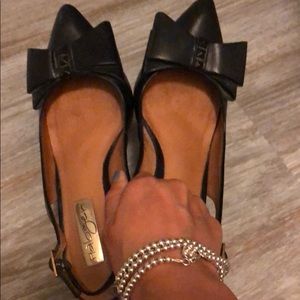 Bow slingback pumps